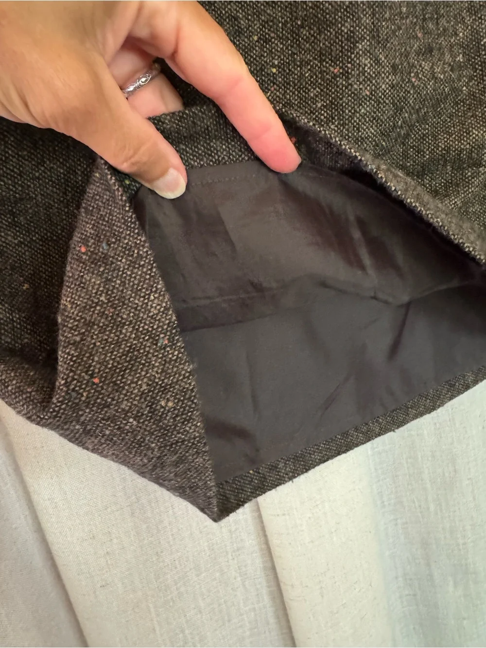 LOFT Wool Blend Mini Skirt with Floral Rosette Appliques•Brown Tweed• 2P Petit